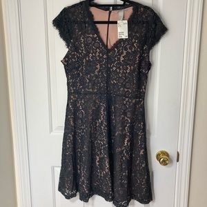 H&M V-Neck Lace Dress